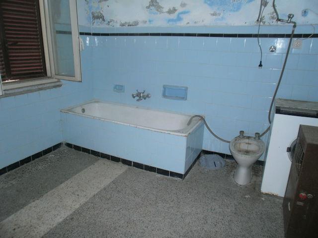 Image No.6-3 Bed Farmhouse for sale