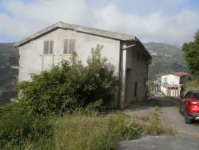 Image No.1-Maison de 5 chambres à vendre à Longobardi