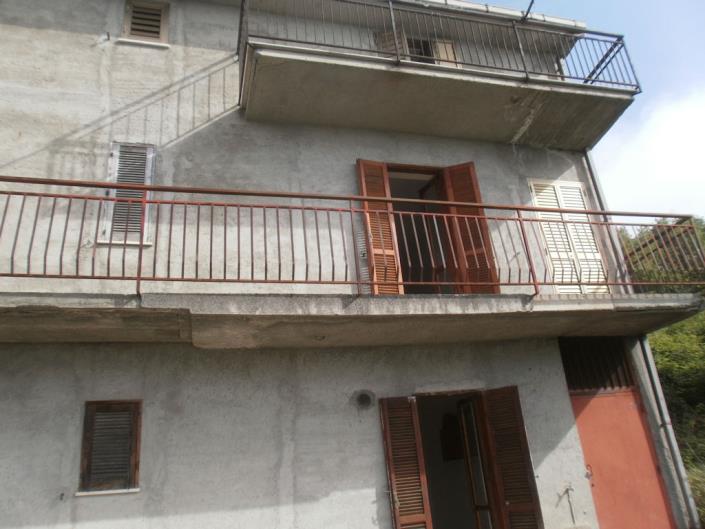 Image No.21-Maison de 5 chambres à vendre à Longobardi