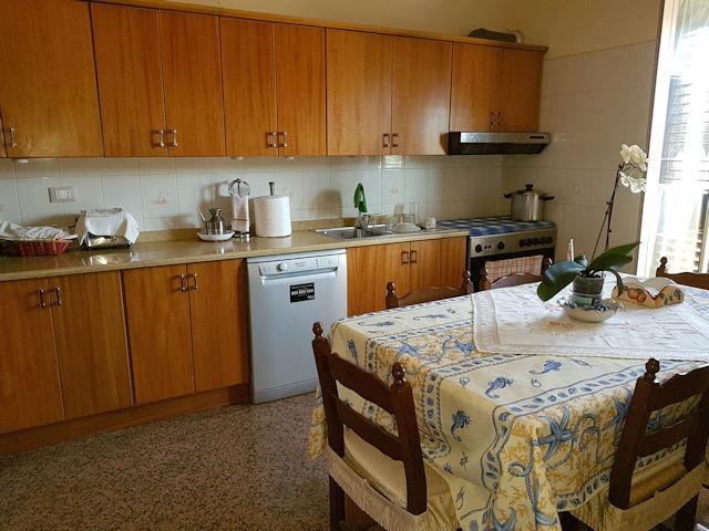 Image No.3-5 Bed House for sale