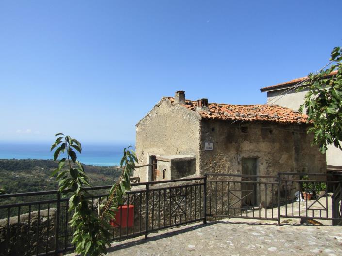 Image No.2-Maison de ville de 1 chambre à vendre à Grisolia