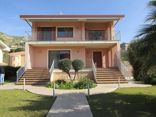Image No.1-Villa de 3 chambres à vendre à Amantea