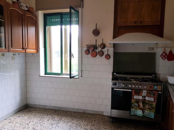 Image No.12-3 Bed Apartment for sale