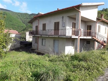 Maison de 3 chambres à vendre à Longobardi