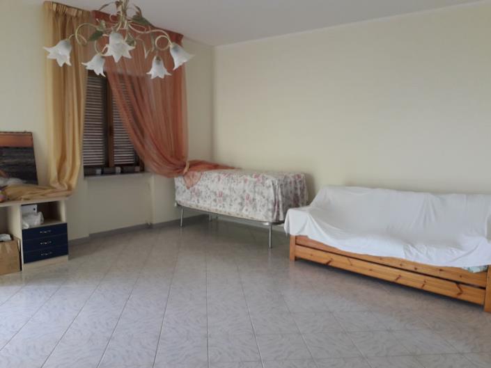 Image No.4-Maison de 3 chambres à vendre à Longobardi