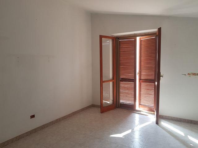 Image No.10-3 Bed Apartment for sale