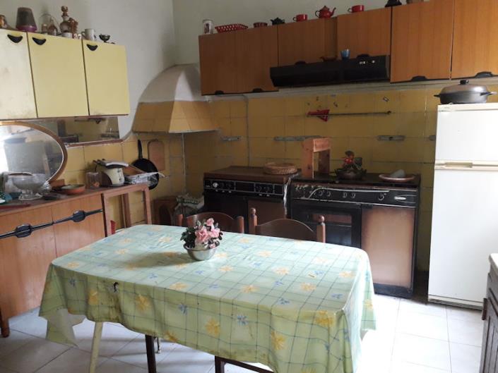 Image No.3-3 Bed Property for sale