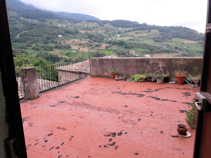 Image No.16-3 Bed Property for sale