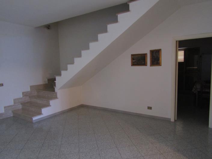 Image No.5-Villa de 4 chambres à vendre à Scalea