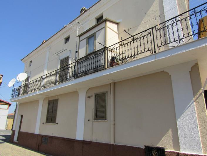 Image No.3-3 Bed Townhouse for sale