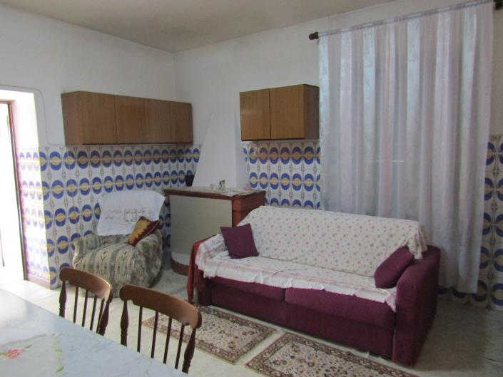 Image No.11-3 Bed Townhouse for sale