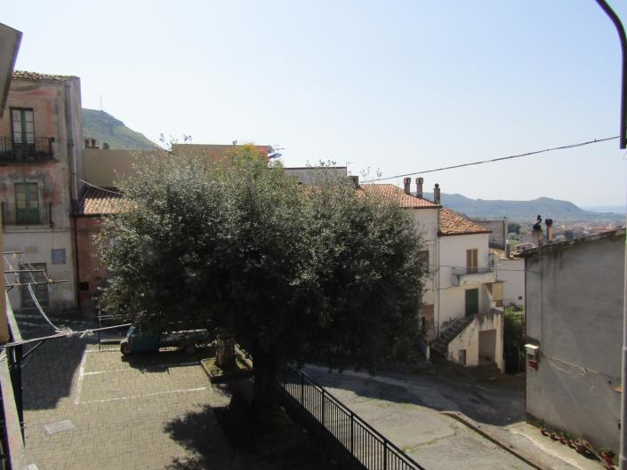 Image No.24-3 Bed Townhouse for sale