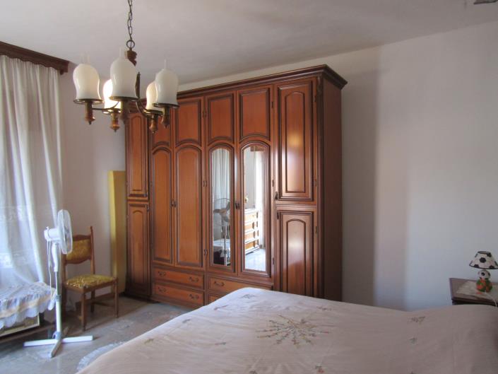 Image No.26-3 Bed Townhouse for sale