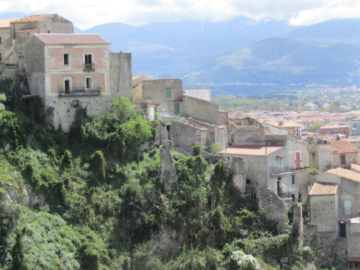 Image No.20-2 Bed Apartment for sale