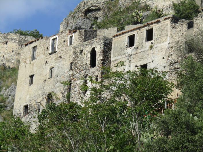 Image No.2-3 Bed Townhouse for sale