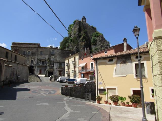 Image No.5-1 Bed Townhouse for sale