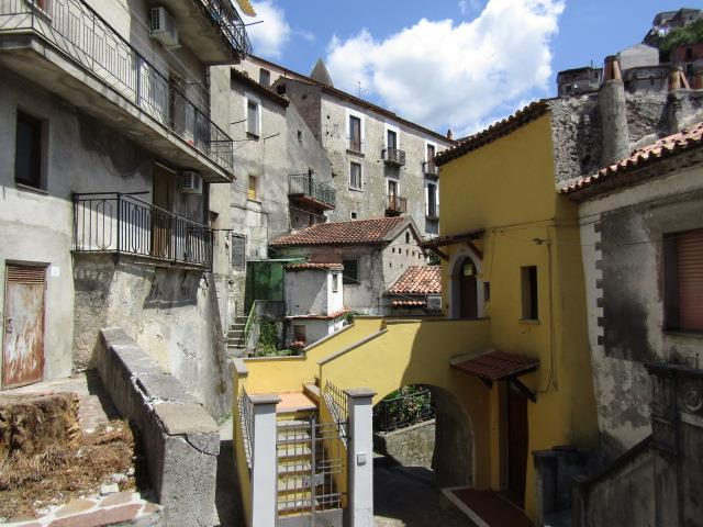 Image No.2-1 Bed Townhouse for sale