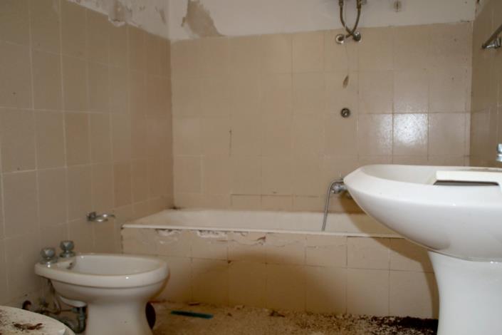 Image No.17-2 Bed Farmhouse for sale