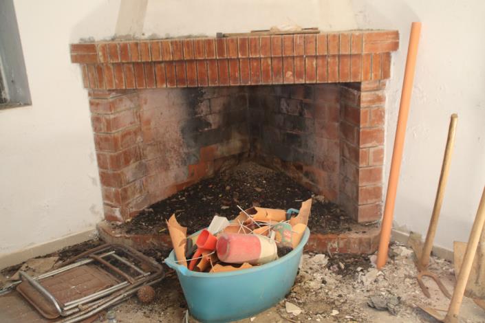 Image No.21-2 Bed Farmhouse for sale