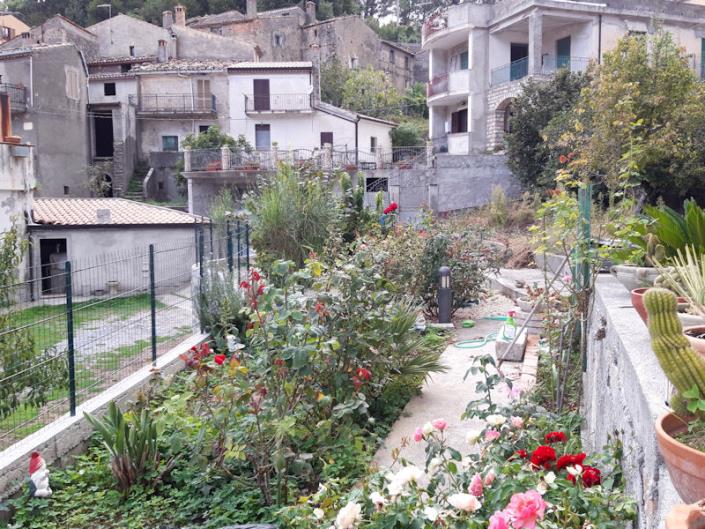 Image No.2-Appartement de 2 chambres à vendre à Falconara Albanese