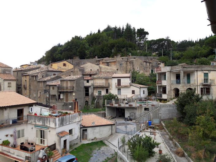 Image No.20-Appartement de 2 chambres à vendre à Falconara Albanese