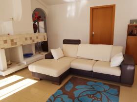 Image No.3-Appartement de 2 chambres à vendre à Falconara Albanese