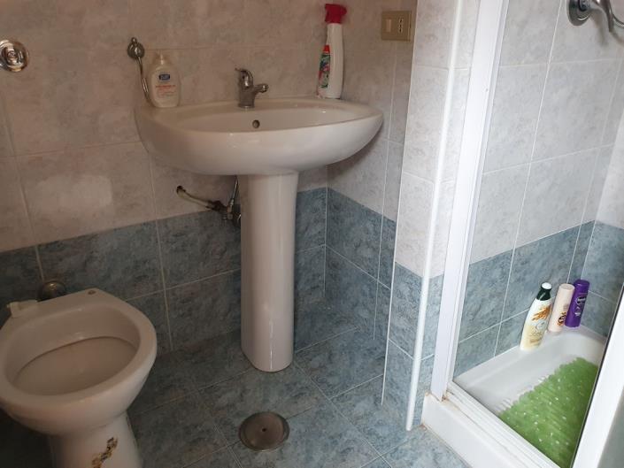 Image No.10-3 Bed House for sale