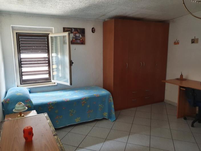 Image No.11-3 Bed House for sale