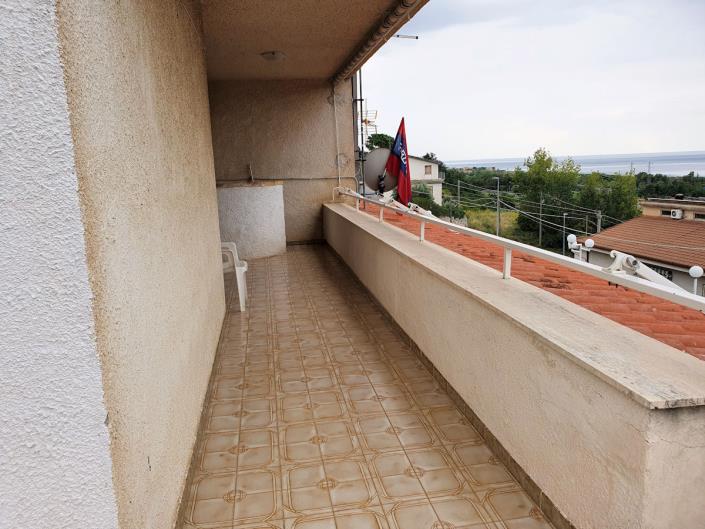 Image No.21-3 Bed Apartment for sale