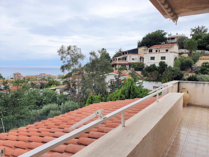 Image No.22-3 Bed Apartment for sale