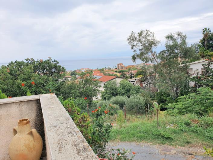 Image No.23-3 Bed Apartment for sale