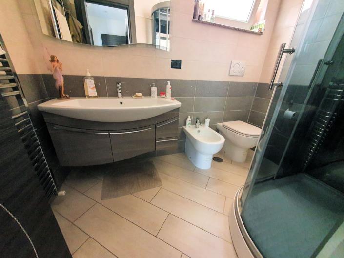 Image No.14-2 Bed Apartment for sale