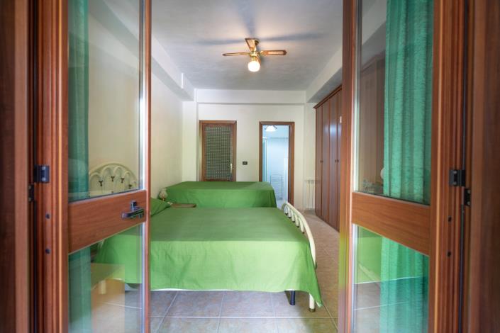 Image No.5-10 Bed Villa for sale