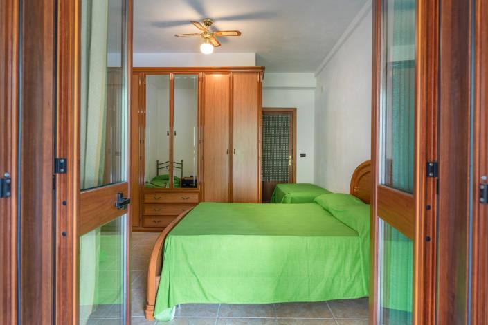 Image No.6-10 Bed Villa for sale