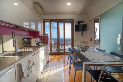 Villa-Petrosa-Scalea-Kitchen-2