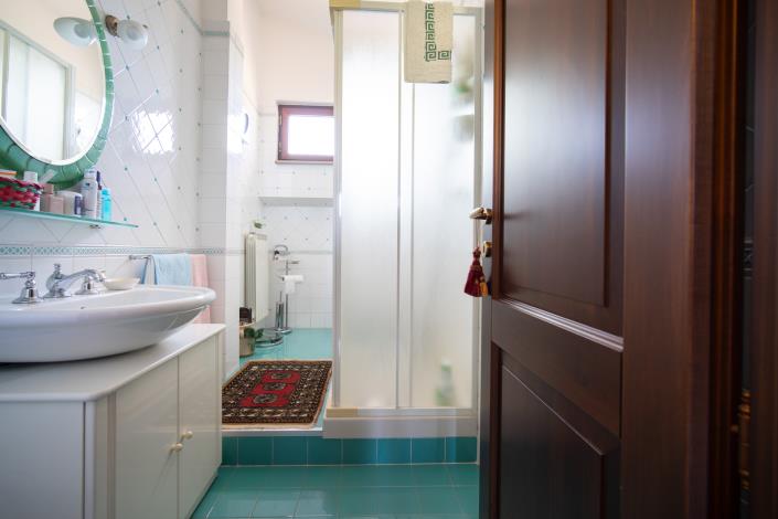 Image No.28-5 Bed Villa for sale