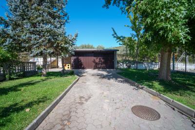 Large-outdoor-garage