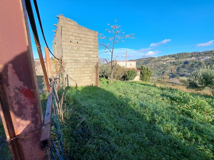 Image No.27-Propriété de pays de 1 chambre à vendre à Longobardi