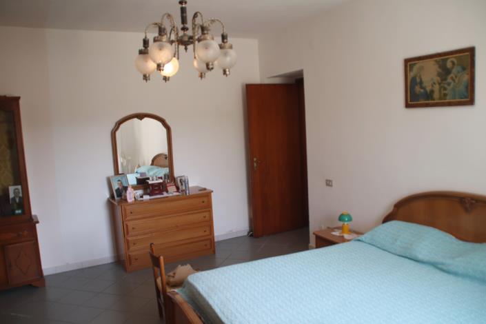 Image No.10-3 Bed Bungalow for sale