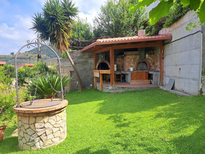 Image No.19-5 Bed House for sale