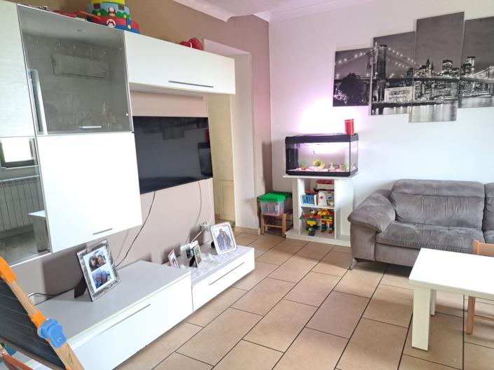 Image No.27-5 Bed House for sale