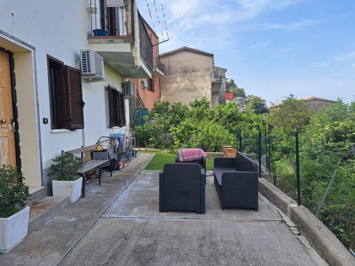 Image No.33-5 Bed House for sale