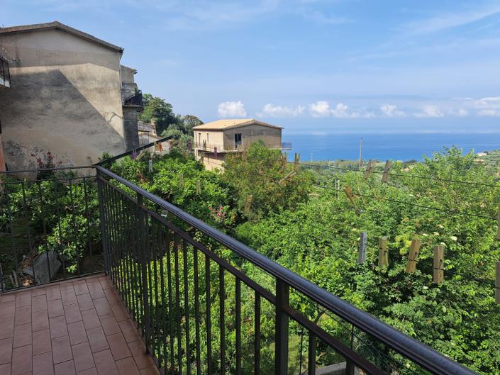 Image No.2-5 Bed House for sale