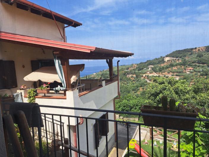 Image No.41-5 Bed House for sale