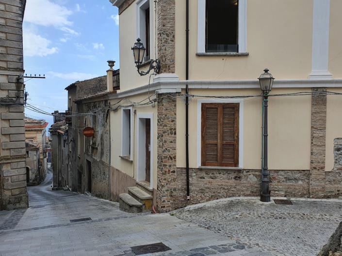 Image No.24-3 Bed Country House for sale