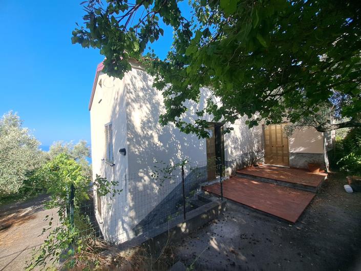 Image No.13-3 Bed Country House for sale