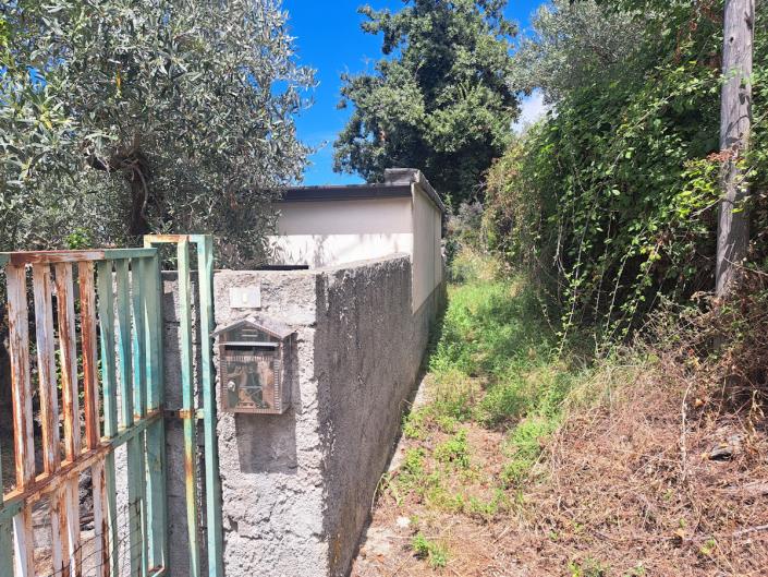 Image No.15-3 Bed Country House for sale