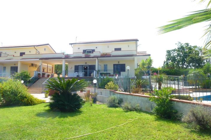 Image No.1-Villa de 4 chambres à vendre à Scalea