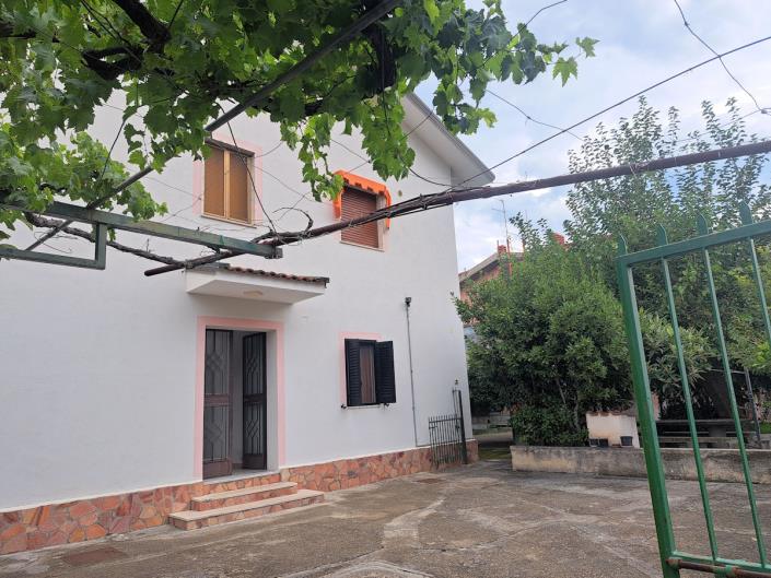 Image No.1-3 Bed Apartment for sale