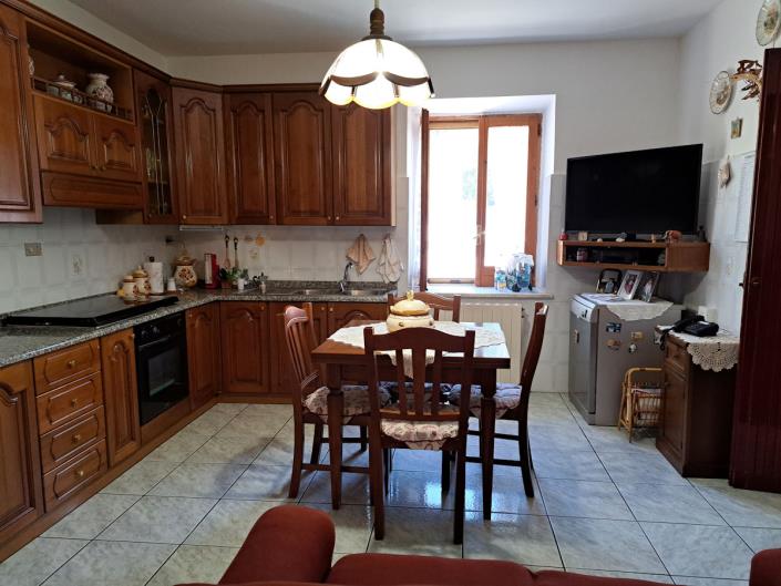 Image No.6-2 Bed Country House for sale